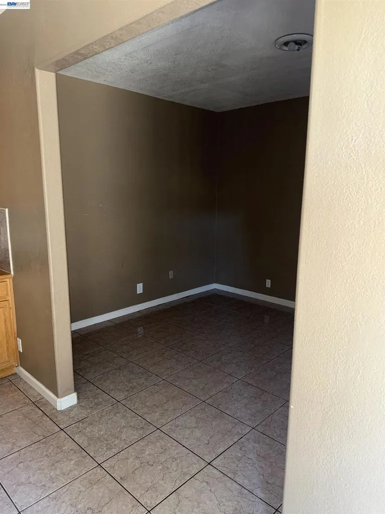 1016 Cypress Run Dr Stockton, CA 95209