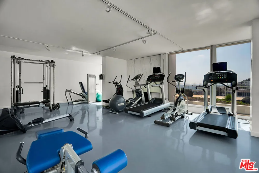 17352 W Sunset Boulevard #606 Pacific Palisades, CA 90272