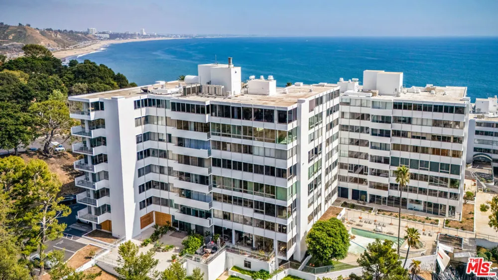 17352 W Sunset Boulevard #606 Pacific Palisades, CA 90272