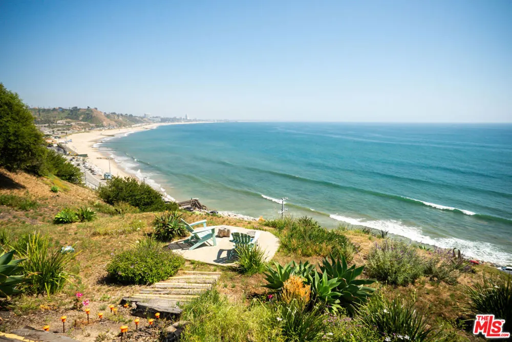 17352 W Sunset Boulevard #606 Pacific Palisades, CA 90272