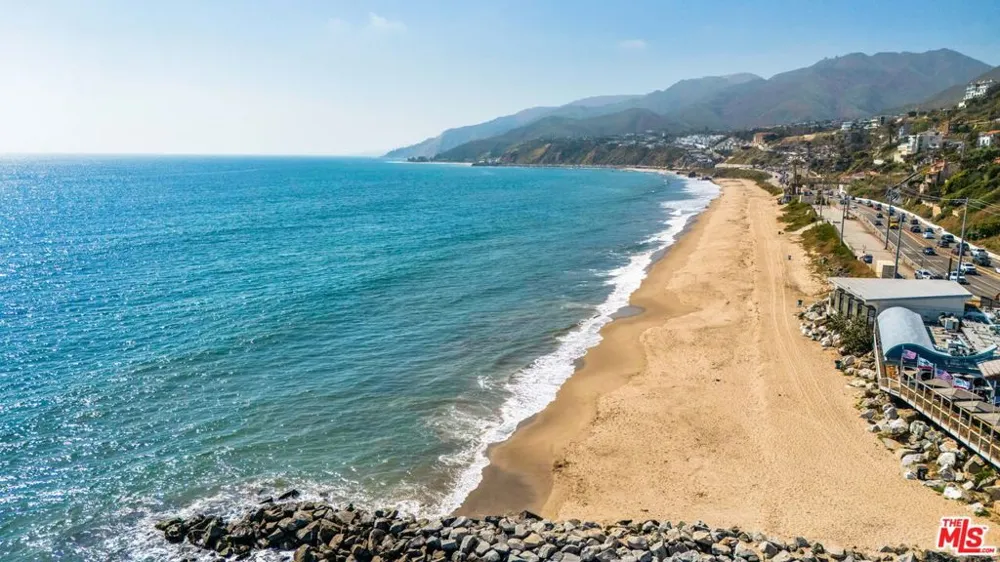 17352 W Sunset Boulevard #606 Pacific Palisades, CA 90272