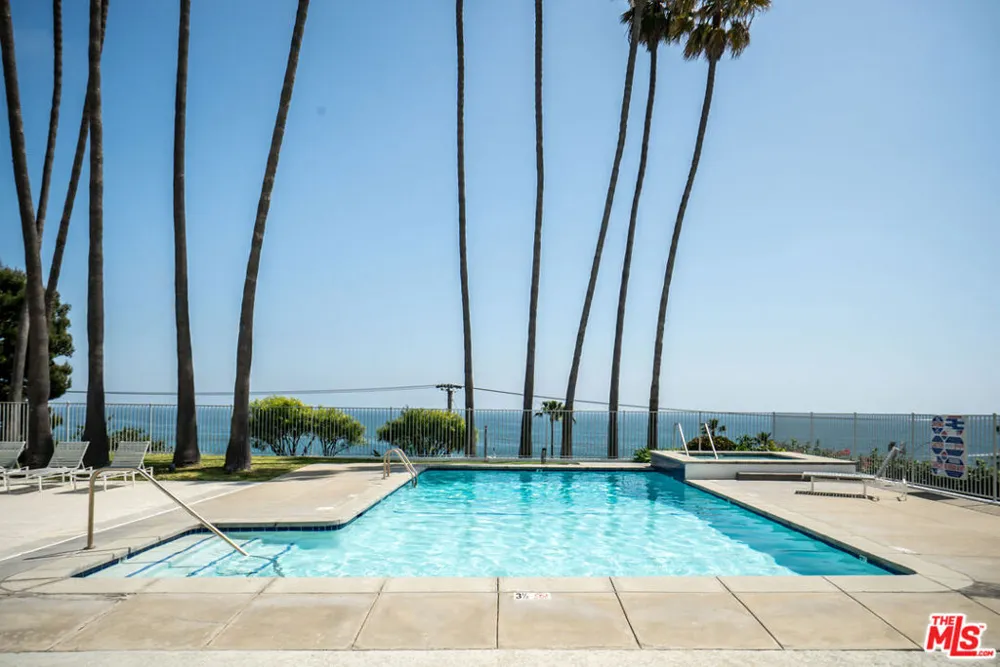 17352 W Sunset Boulevard #606 Pacific Palisades, CA 90272