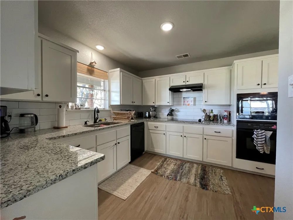 6315 Beau Allen Court Salado, TX 76571
