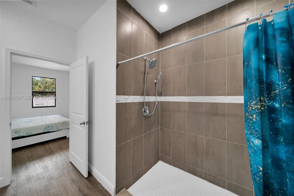 1109 HILTON CIR La Belle, FL 33935