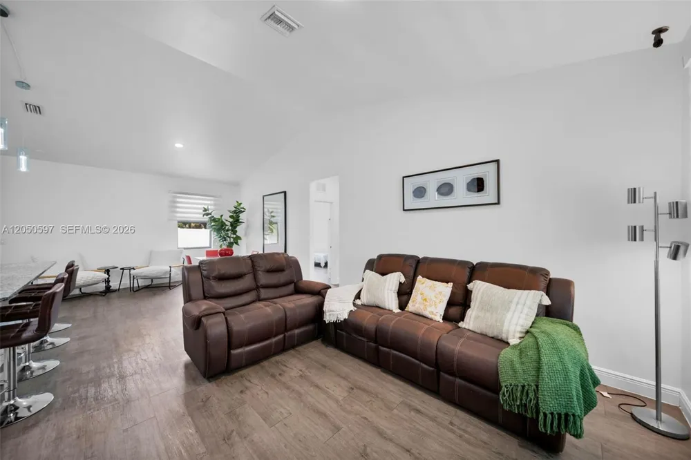 1109 HILTON CIR La Belle, FL 33935