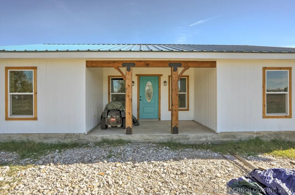 2200 166th Road Mounds, OK 74047