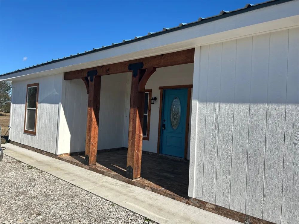 2200 166th Road Mounds, OK 74047