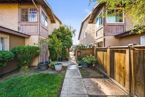 1302 W San Ysidro #Unit C