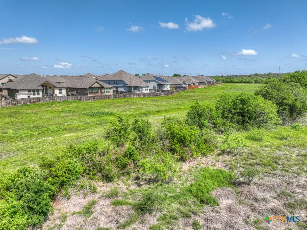 521 Ron Road Marion, TX 78124