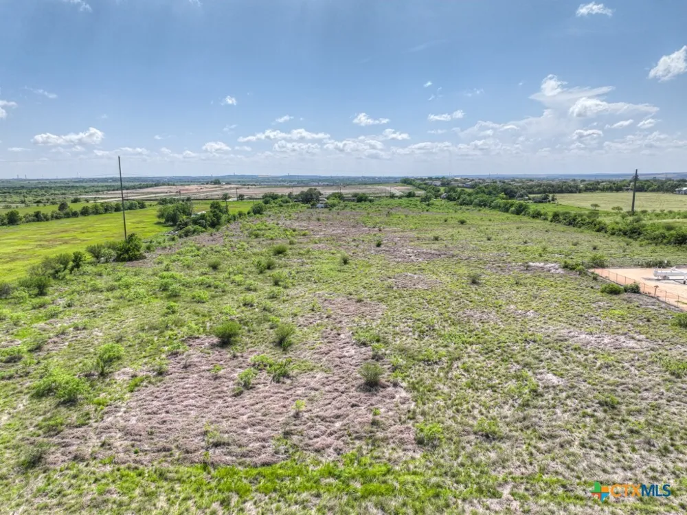 521 Ron Road Marion, TX 78124
