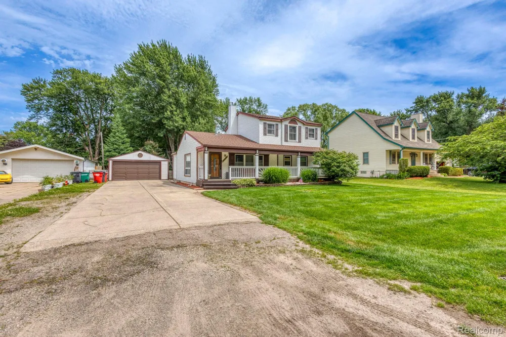 39076 Winkler Street Harrison Charter Township, MI 48045