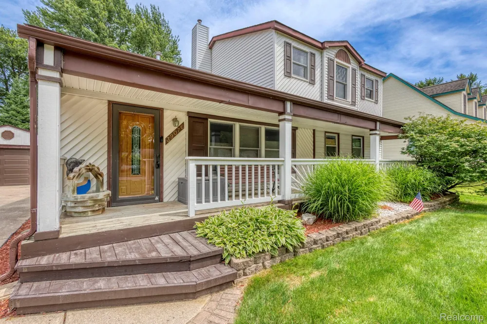 39076 Winkler Street Harrison Charter Township, MI 48045