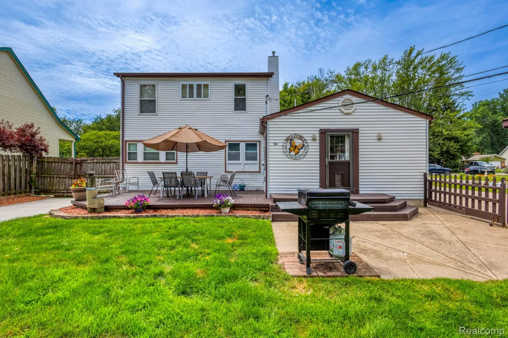 39076 Winkler Street Harrison Charter Township, MI 48045