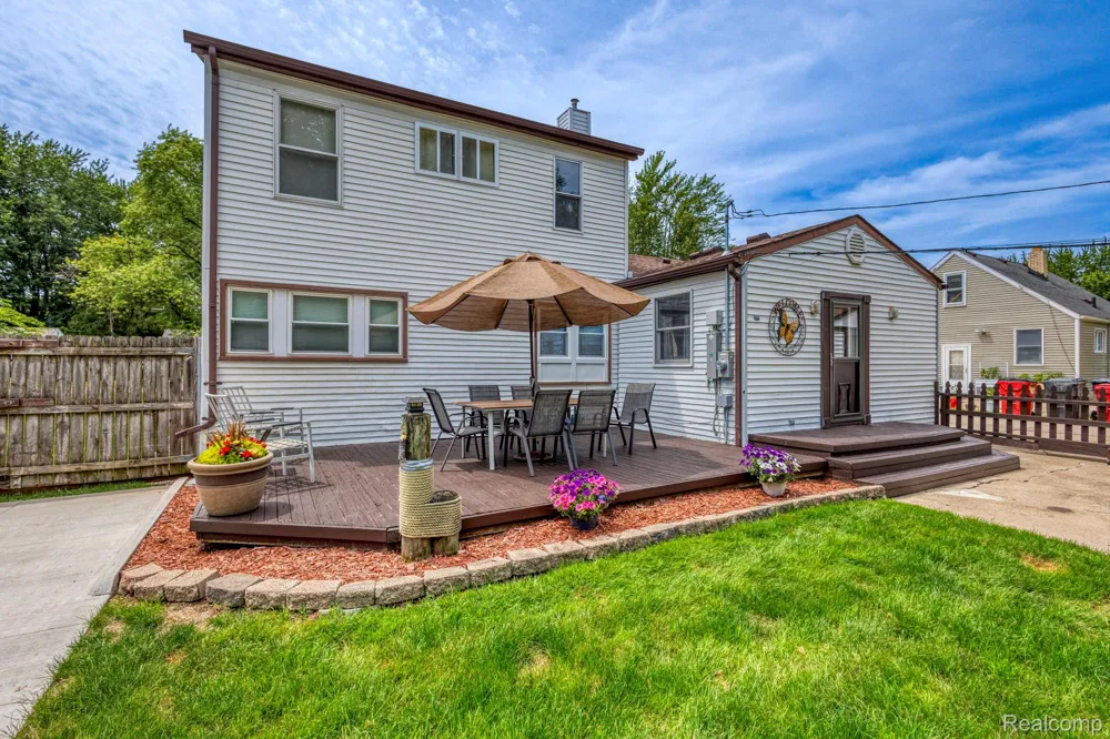 39076 Winkler Street Harrison Charter Township, MI 48045