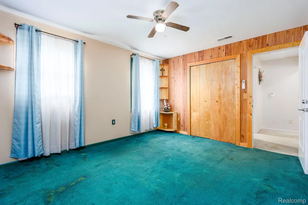 39076 Winkler Street Harrison Charter Township, MI 48045