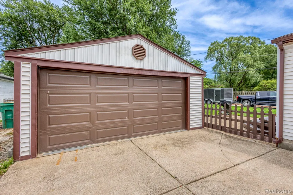 39076 Winkler Street Harrison Charter Township, MI 48045
