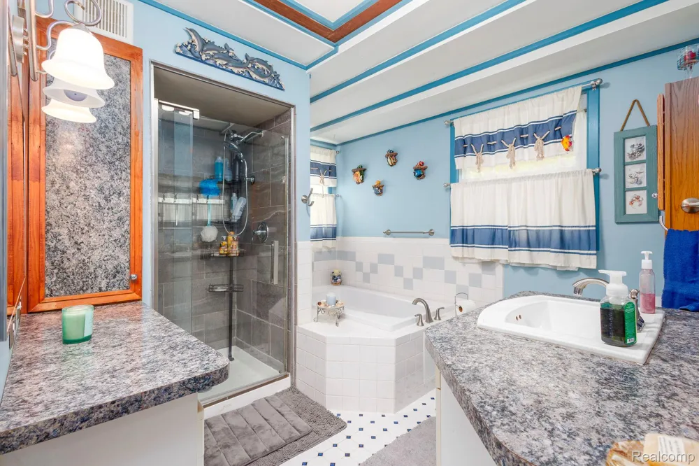 39076 Winkler Street Harrison Charter Township, MI 48045