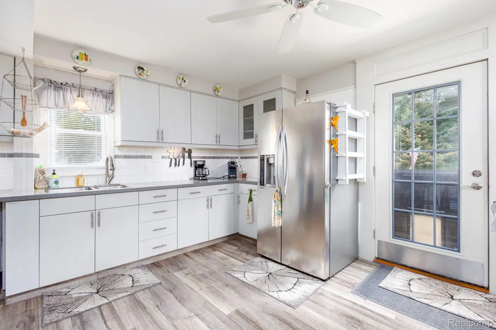 39076 Winkler Street Harrison Charter Township, MI 48045