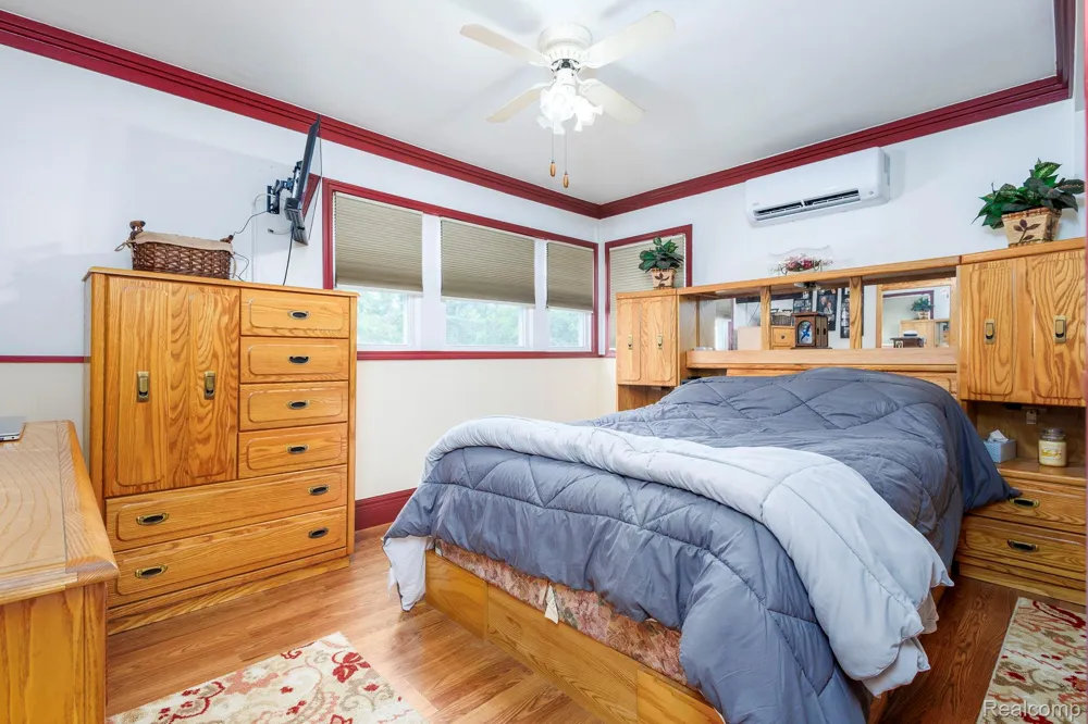 39076 Winkler Street Harrison Charter Township, MI 48045