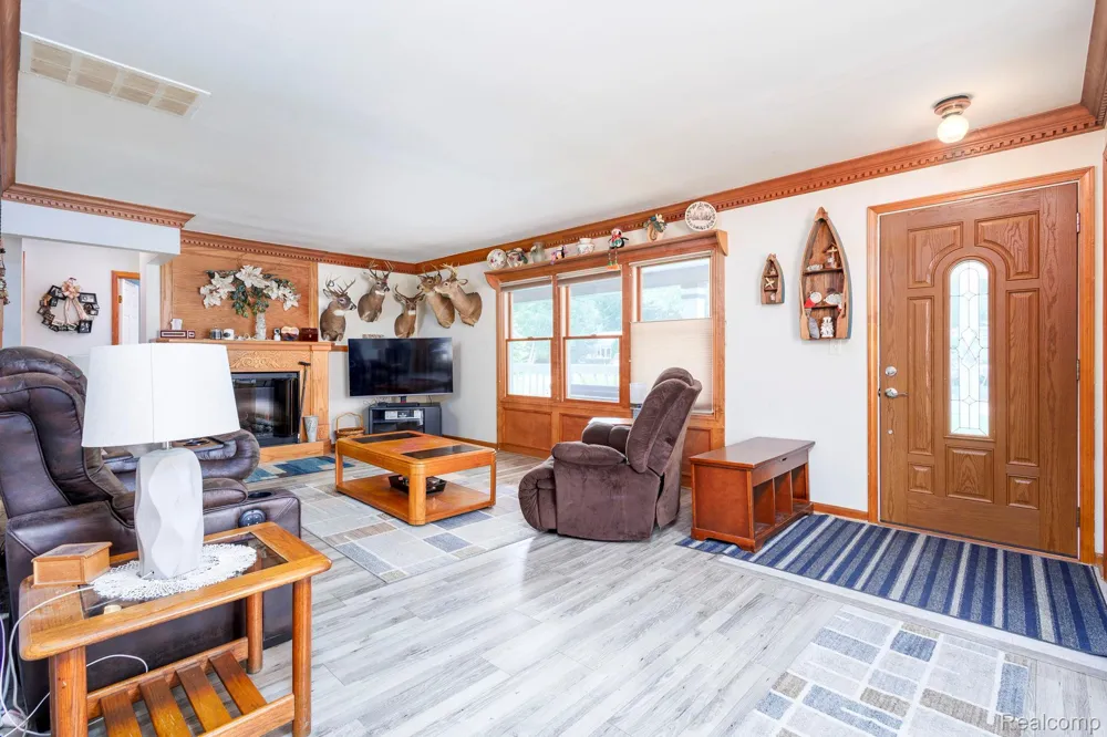 39076 Winkler Street Harrison Charter Township, MI 48045