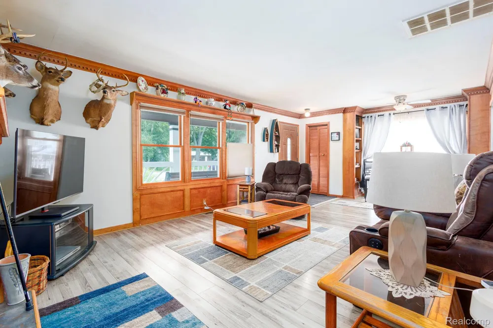 39076 Winkler Street Harrison Charter Township, MI 48045
