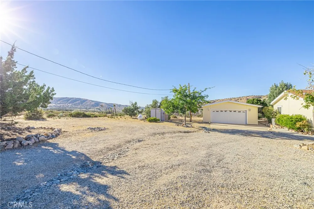 29520 Piani Pearblossom, CA 93553