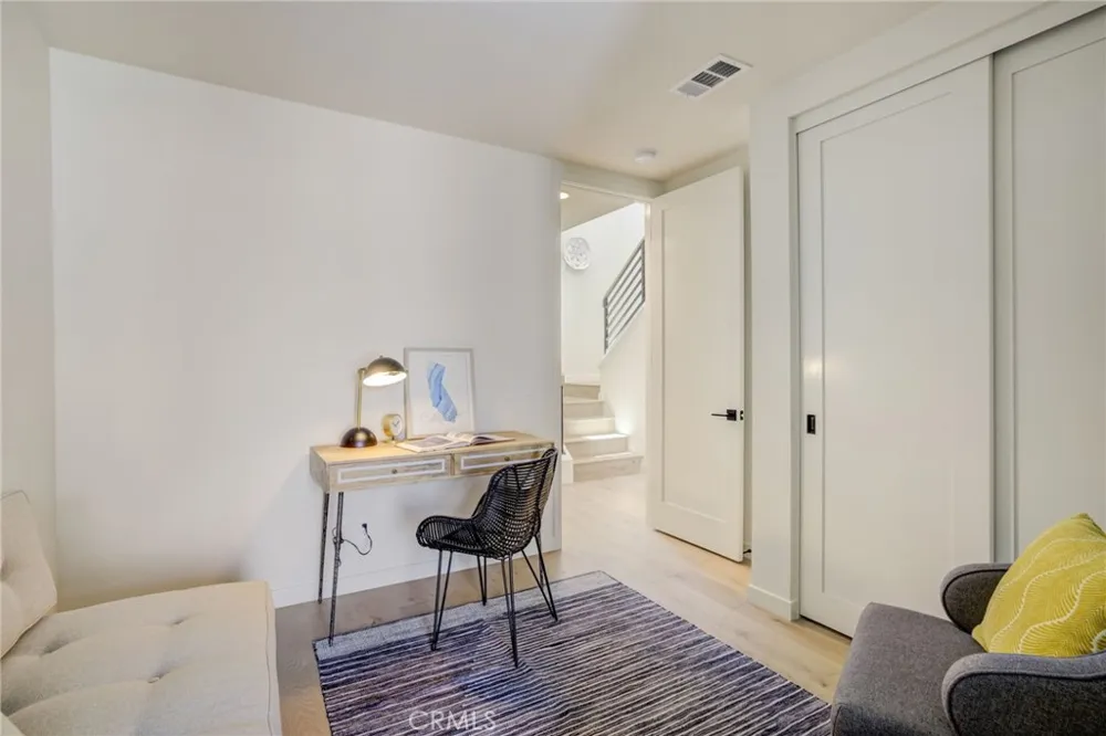 4518 Ayla Lane Eagle Rock, CA 90041