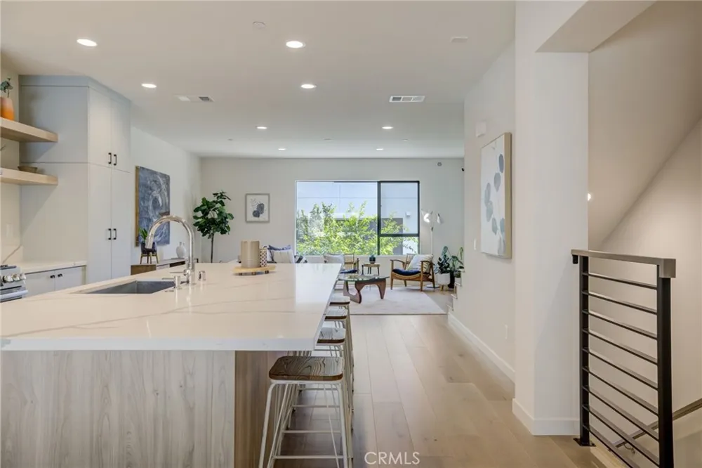 4518 Ayla Lane Eagle Rock, CA 90041