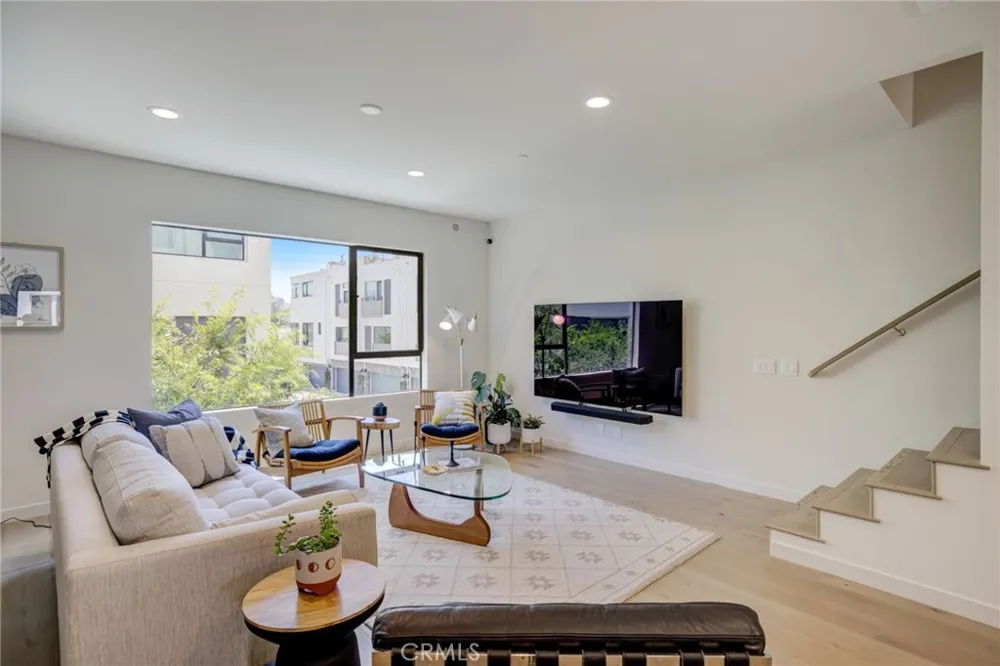 4518 Ayla Lane Eagle Rock, CA 90041