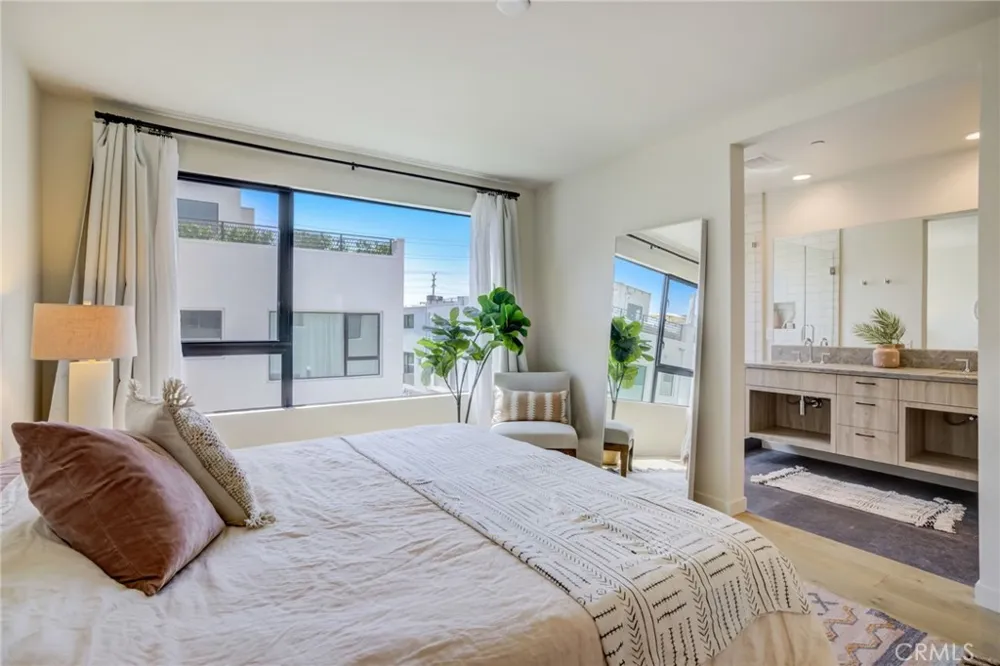 4518 Ayla Lane Eagle Rock, CA 90041