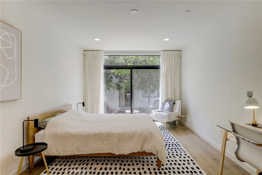 4518 Ayla Lane Eagle Rock, CA 90041