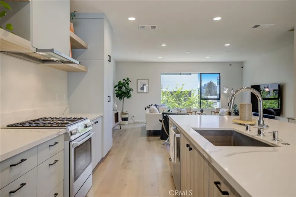 4518 Ayla Lane Eagle Rock, CA 90041