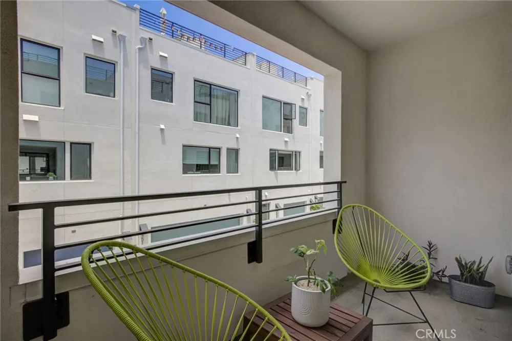4518 Ayla Lane Eagle Rock, CA 90041