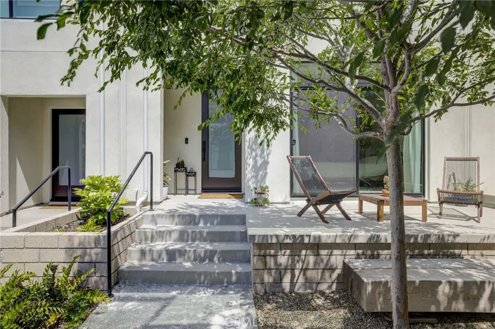 4518 Ayla Lane Eagle Rock, CA 90041