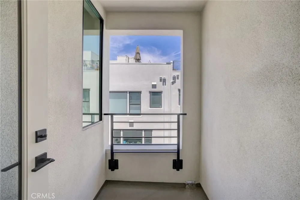 4518 Ayla Lane Eagle Rock, CA 90041