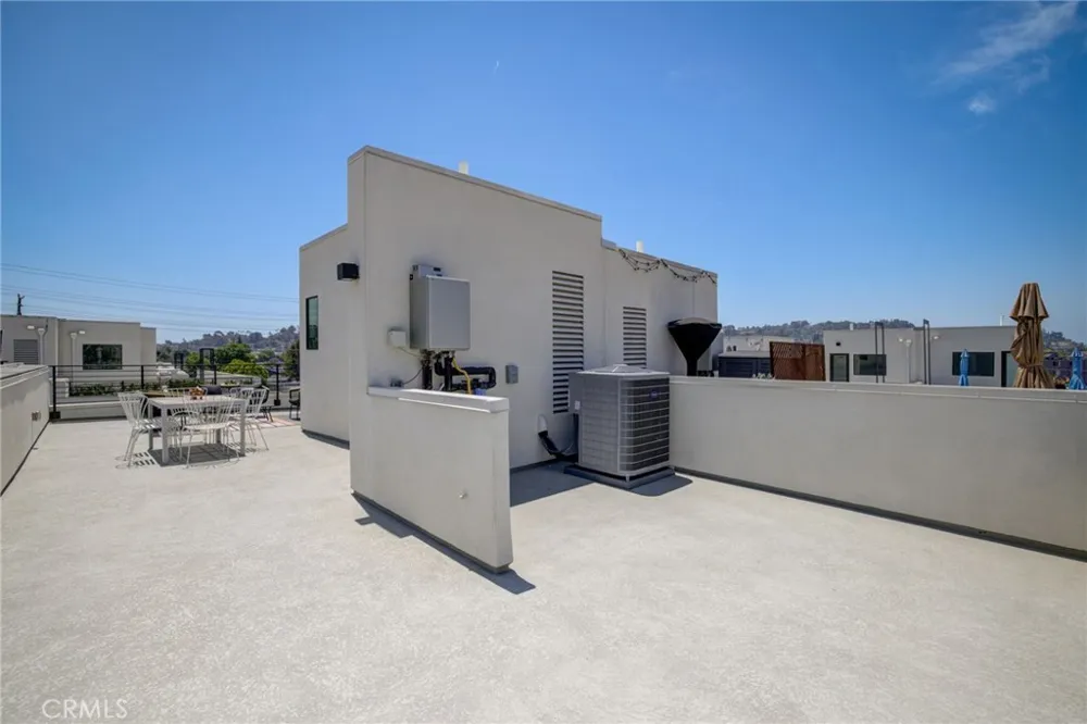 4518 Ayla Lane Eagle Rock, CA 90041