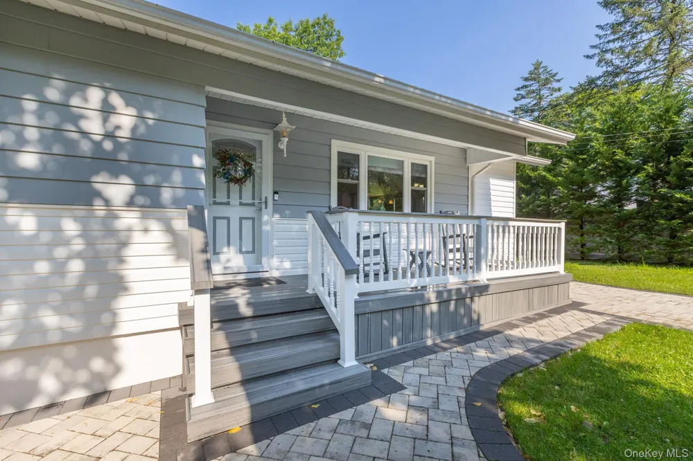 276 Parkway Drive Calverton, NY 11933