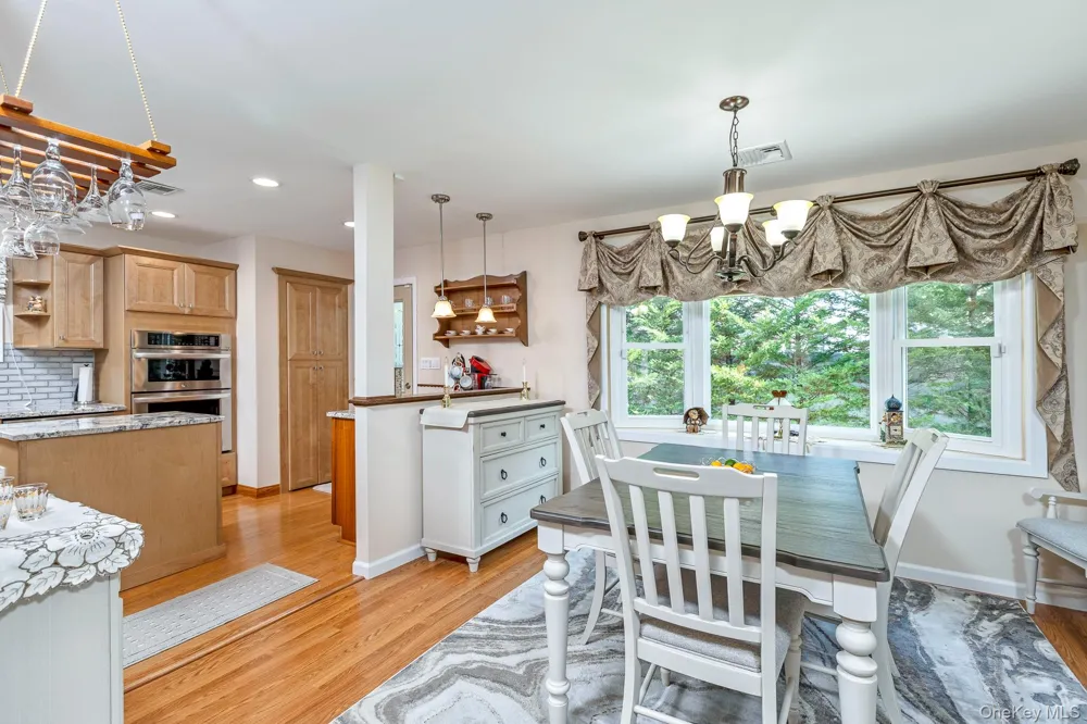 276 Parkway Drive Calverton, NY 11933