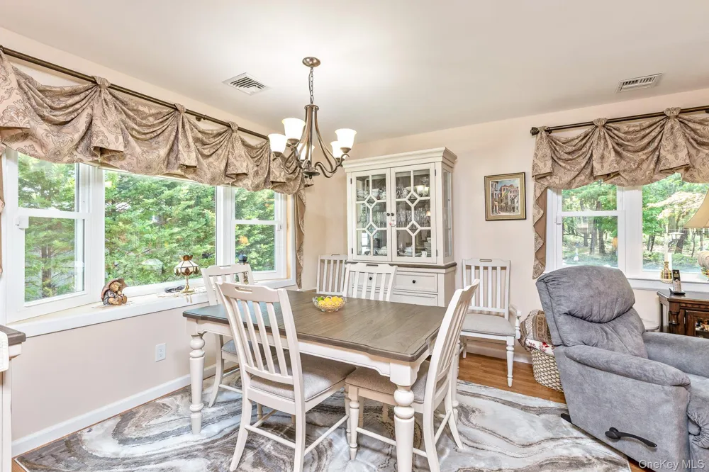 276 Parkway Drive Calverton, NY 11933
