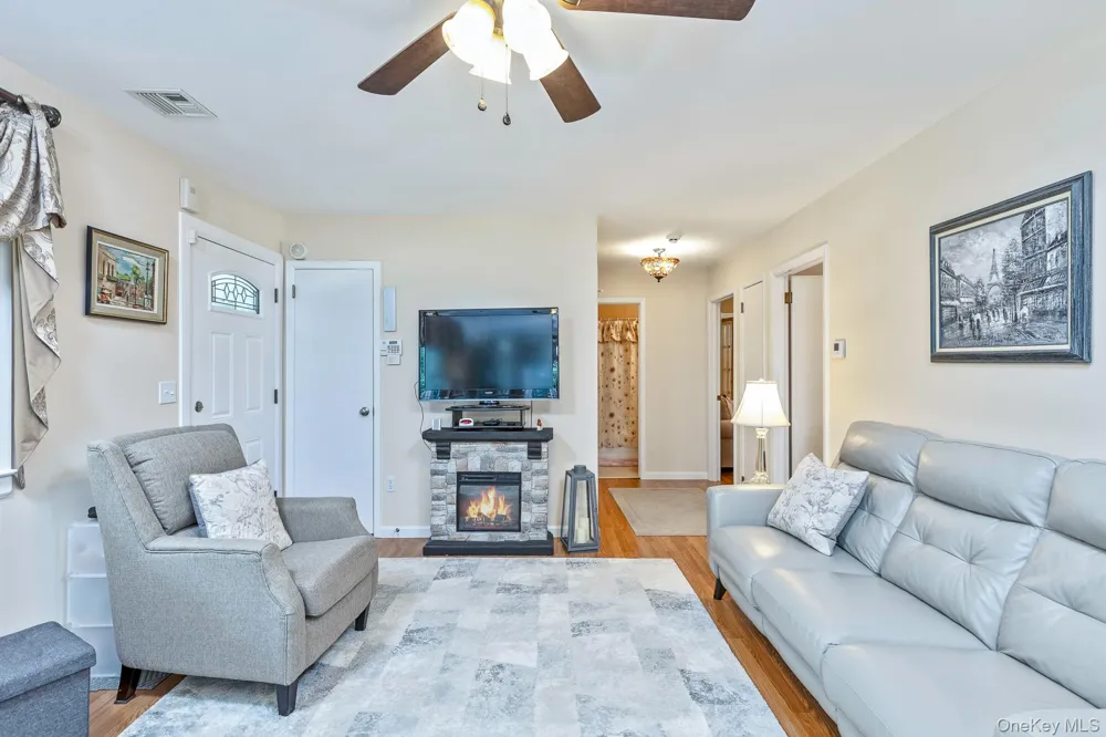 276 Parkway Drive Calverton, NY 11933
