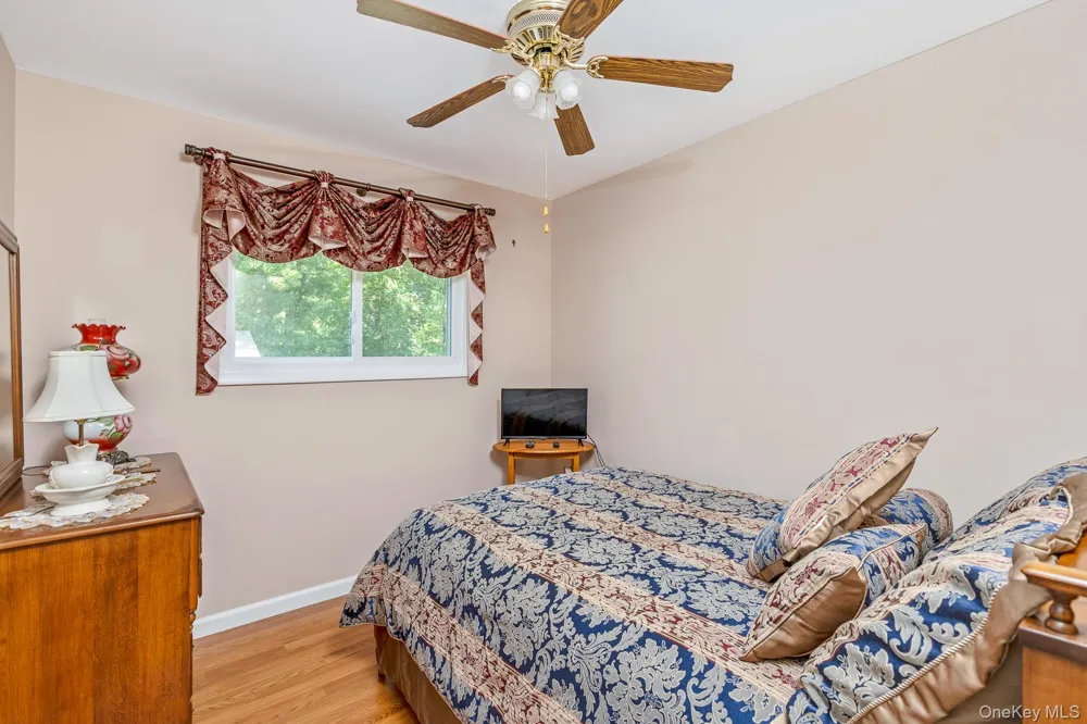 276 Parkway Drive Calverton, NY 11933