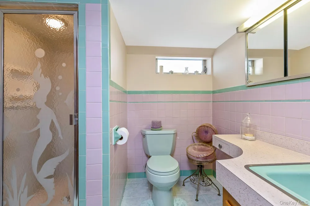 276 Parkway Drive Calverton, NY 11933