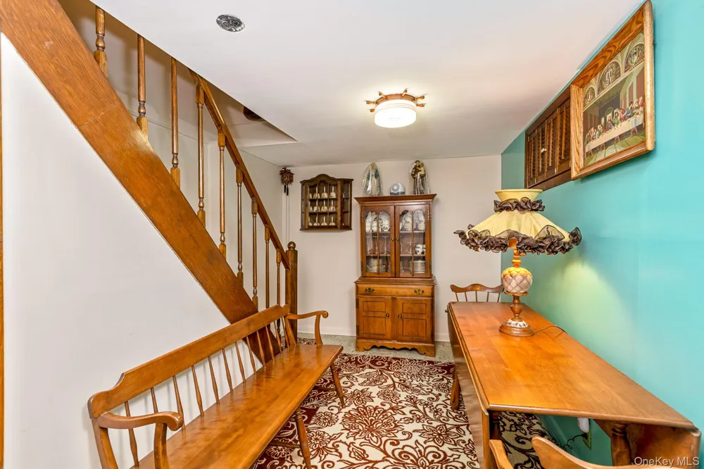 276 Parkway Drive Calverton, NY 11933