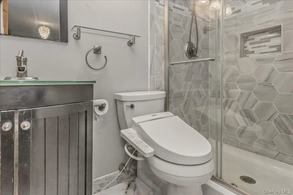 6117 231st Street #2 Oakland Gardens, NY 11364