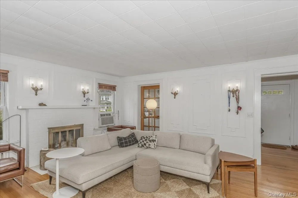 4311 Westmoreland Street Little Neck, NY 11363