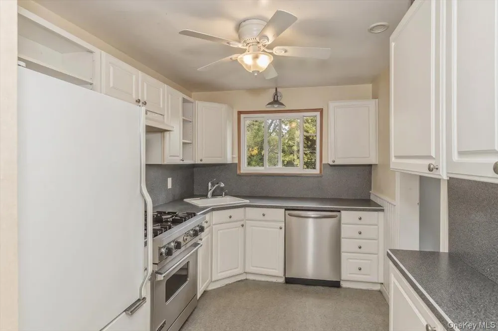 4311 Westmoreland Street Little Neck, NY 11363