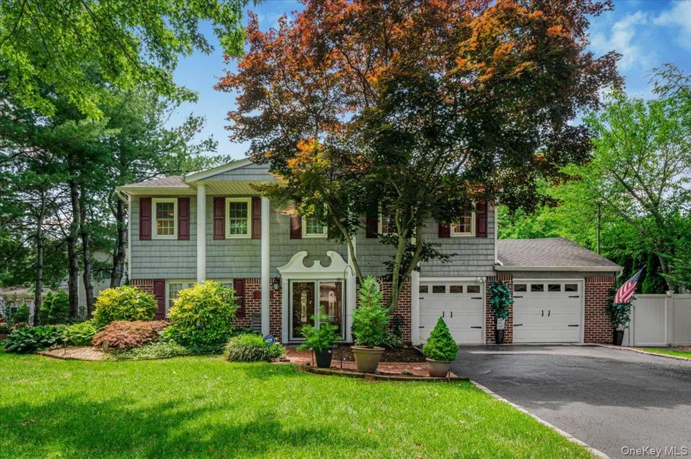98 Florida Avenue Commack, NY 11725