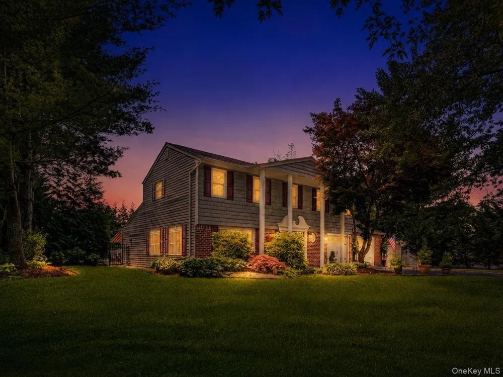 98 Florida Avenue Commack, NY 11725