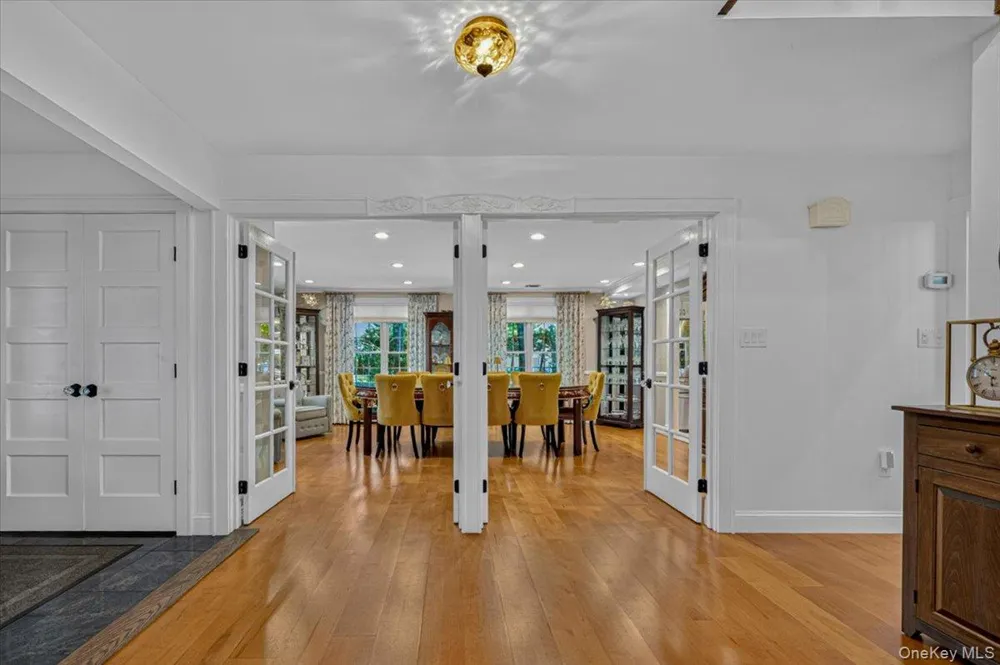 98 Florida Avenue Commack, NY 11725