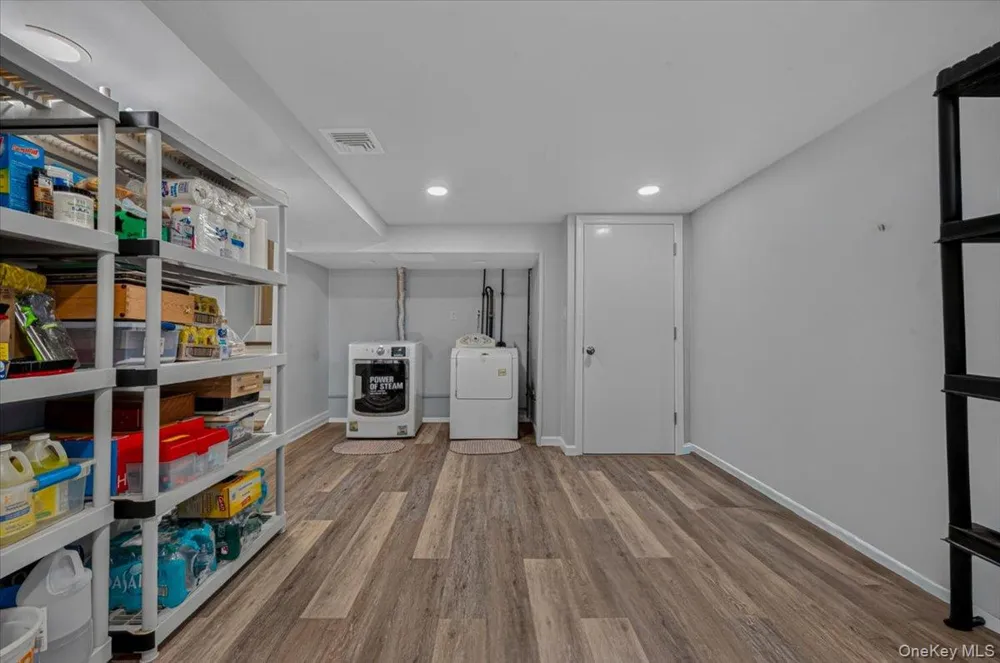 98 Florida Avenue Commack, NY 11725